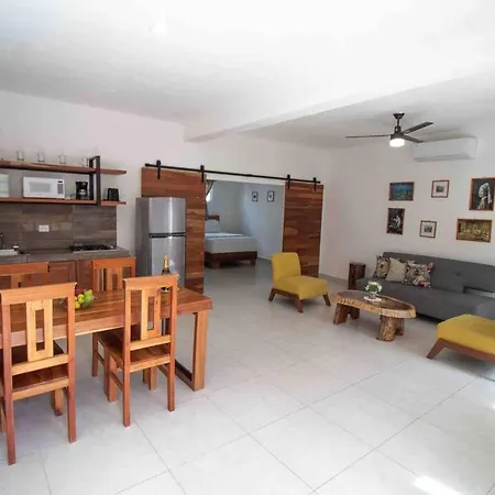 Condo At Casa La Ceiba 2 - 4 Pax